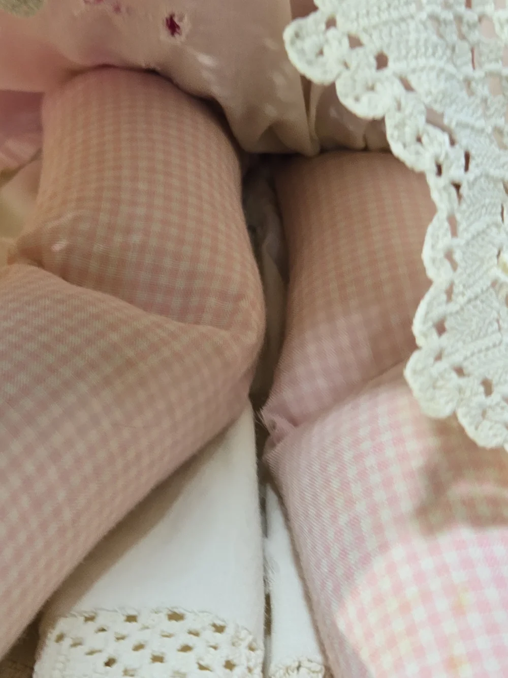 The Unbranded Brand charming pink